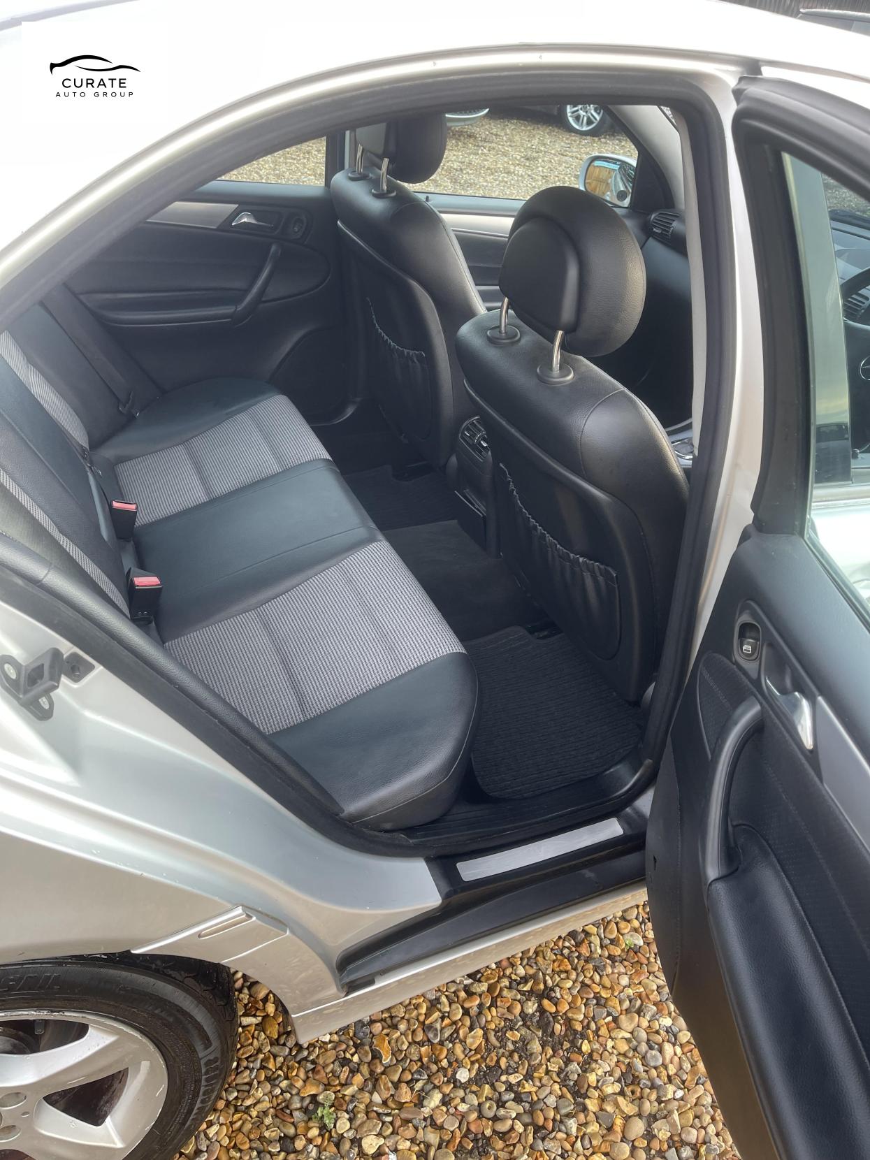 Mercedes-Benz C Class 1.8 C180 Kompressor Avantgarde SE Saloon 4dr Petrol Automatic (193 g/km, 143 bhp)