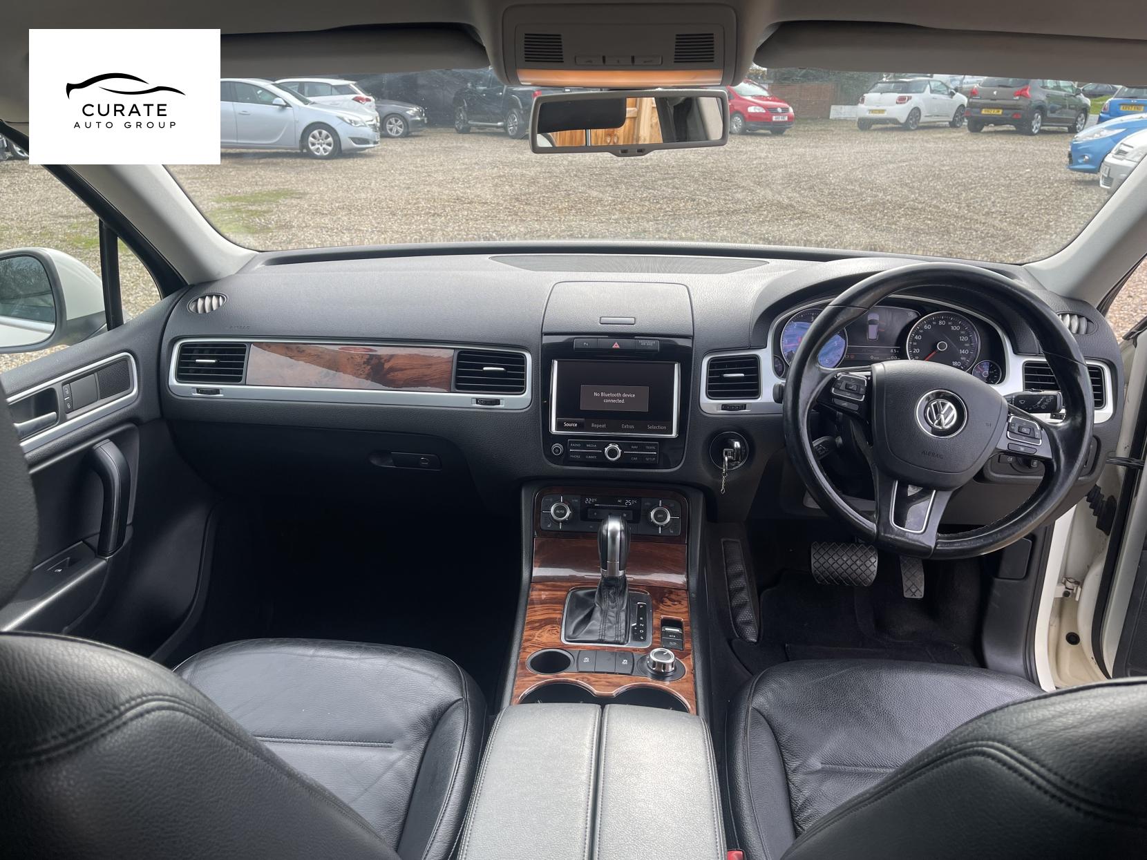 Volkswagen Touareg 3.0 TDI V6 BlueMotion Tech SE SUV 5dr Diesel Tiptronic 4WD Euro 5 (s/s) (245 ps)