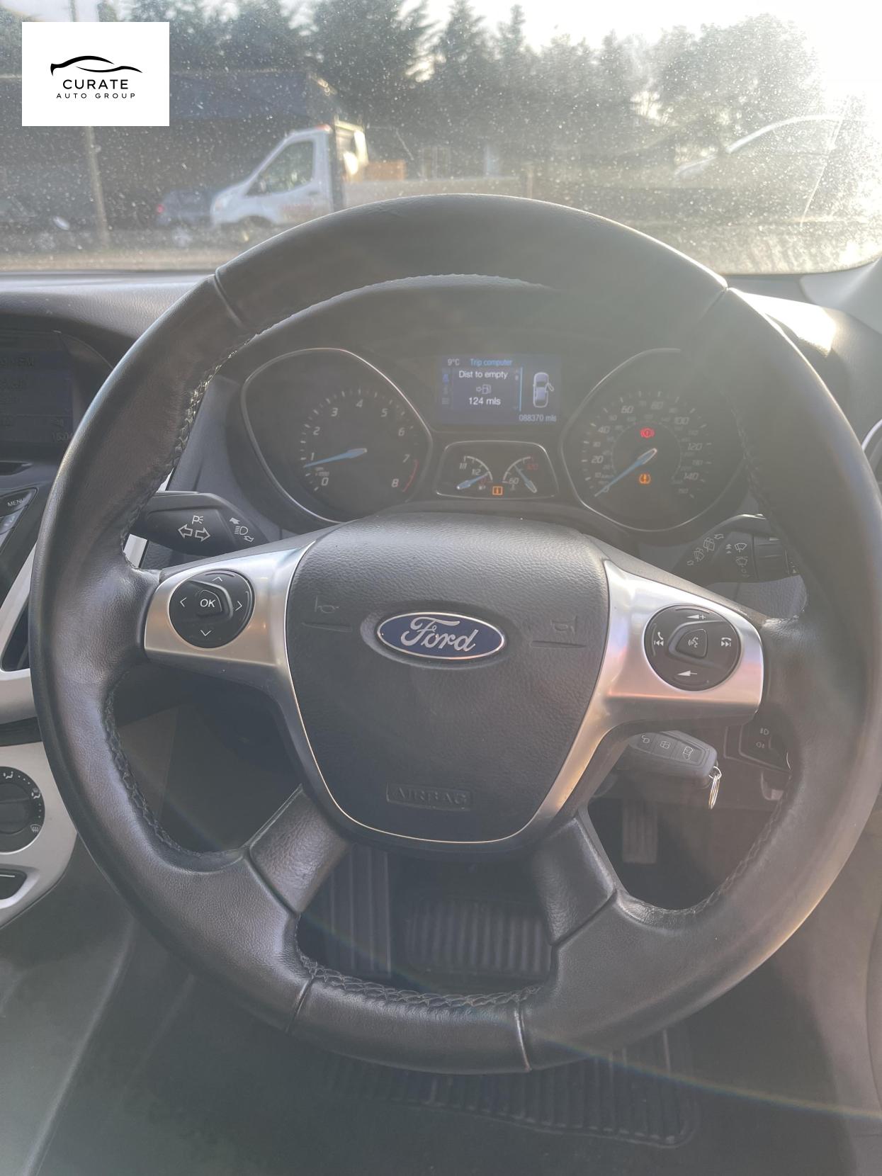 Ford Focus 1.0T EcoBoost Zetec Navigator Hatchback 5dr Petrol Manual Euro 5 (s/s) (100 ps)