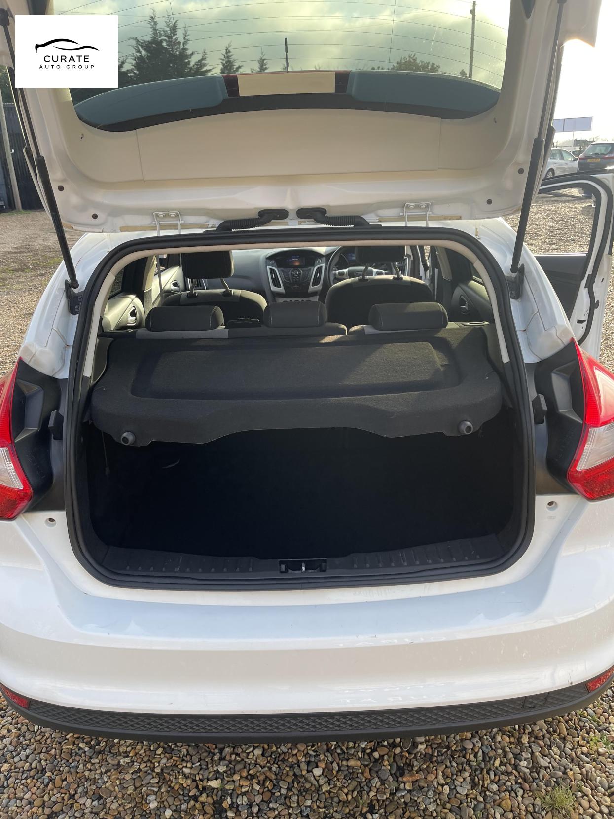 Ford Focus 1.0T EcoBoost Zetec Navigator Hatchback 5dr Petrol Manual Euro 5 (s/s) (100 ps)