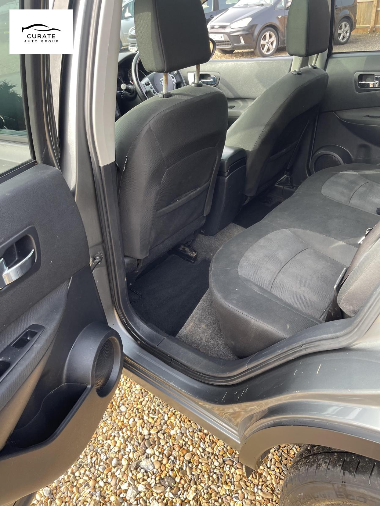 Nissan Qashqai 1.5 dCi n-tec SUV 5dr Diesel Manual 2WD Euro 5 (110 ps)