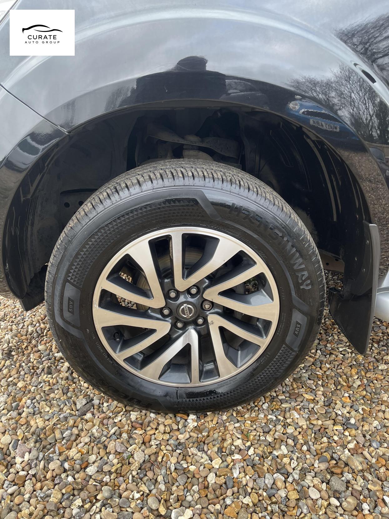 Nissan Navara 2.3 dCi Tekna Pickup Double Cab 4dr Diesel Auto 4WD Euro 6 (190 ps)