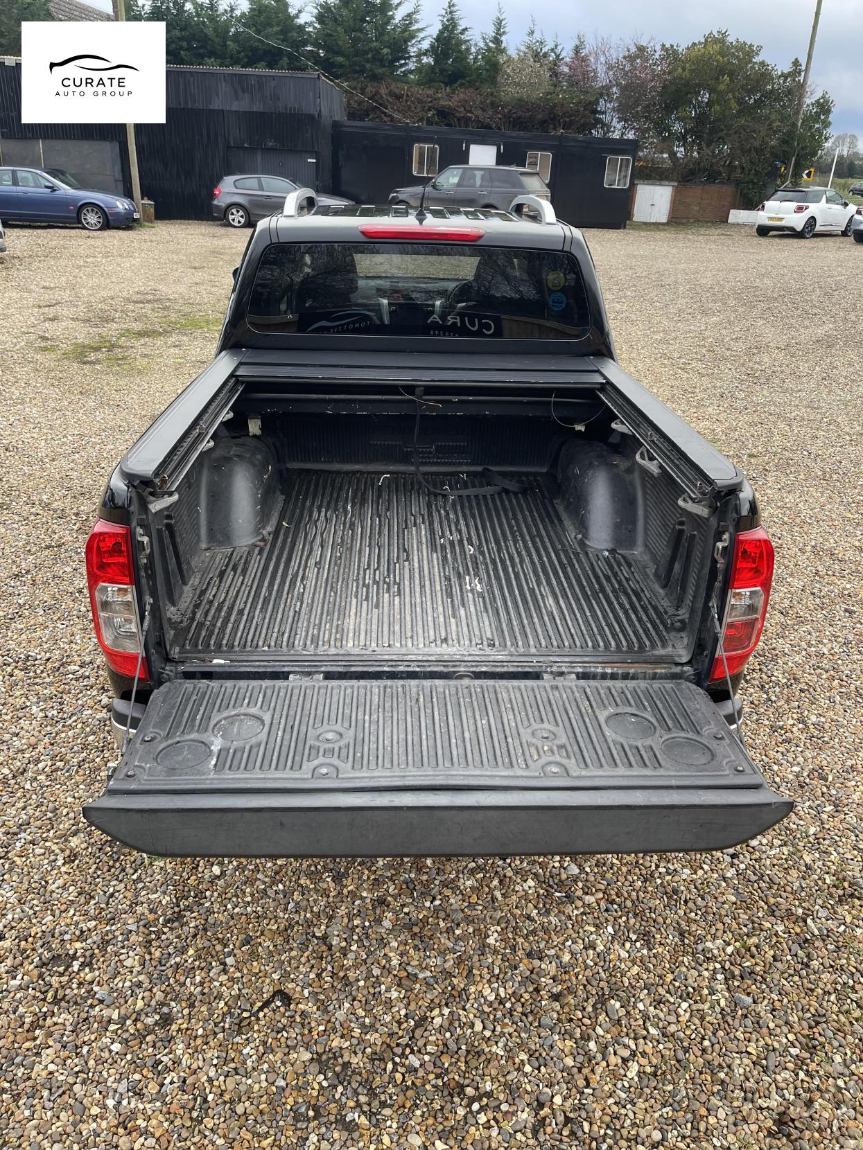 Nissan Navara 2.3 dCi Tekna Pickup Double Cab 4dr Diesel Auto 4WD Euro 6 (190 ps)