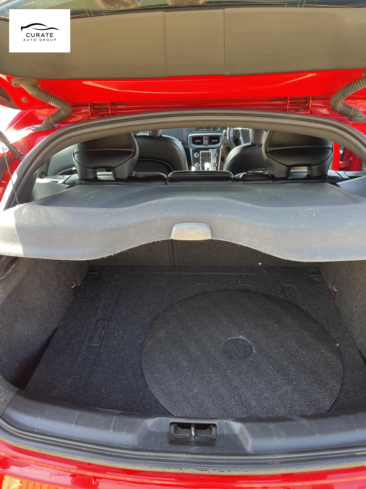 Volvo V40 1.6 D2 R-Design Hatchback 5dr Diesel Manual Euro 5 (s/s) (115 ps)