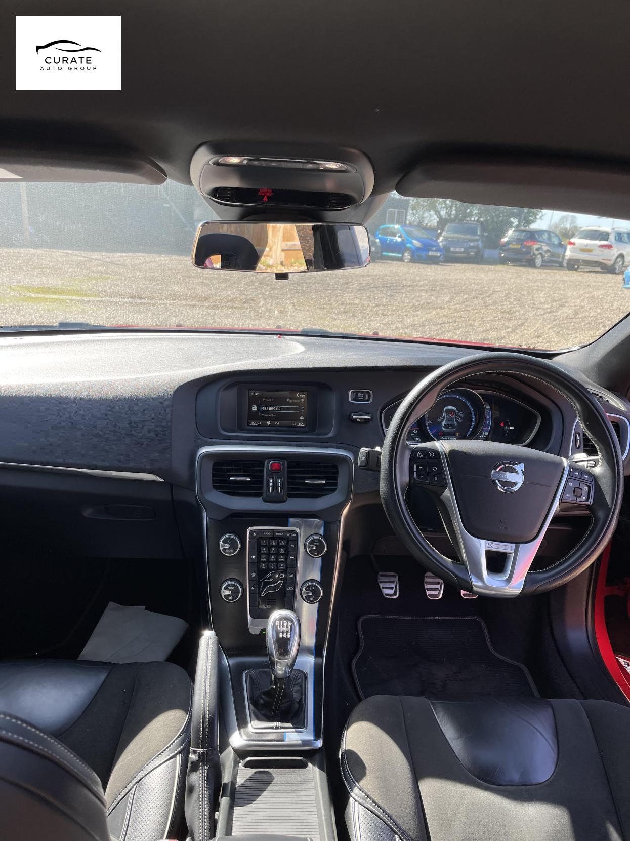 Volvo V40 1.6 D2 R-Design Hatchback 5dr Diesel Manual Euro 5 (s/s) (115 ps)