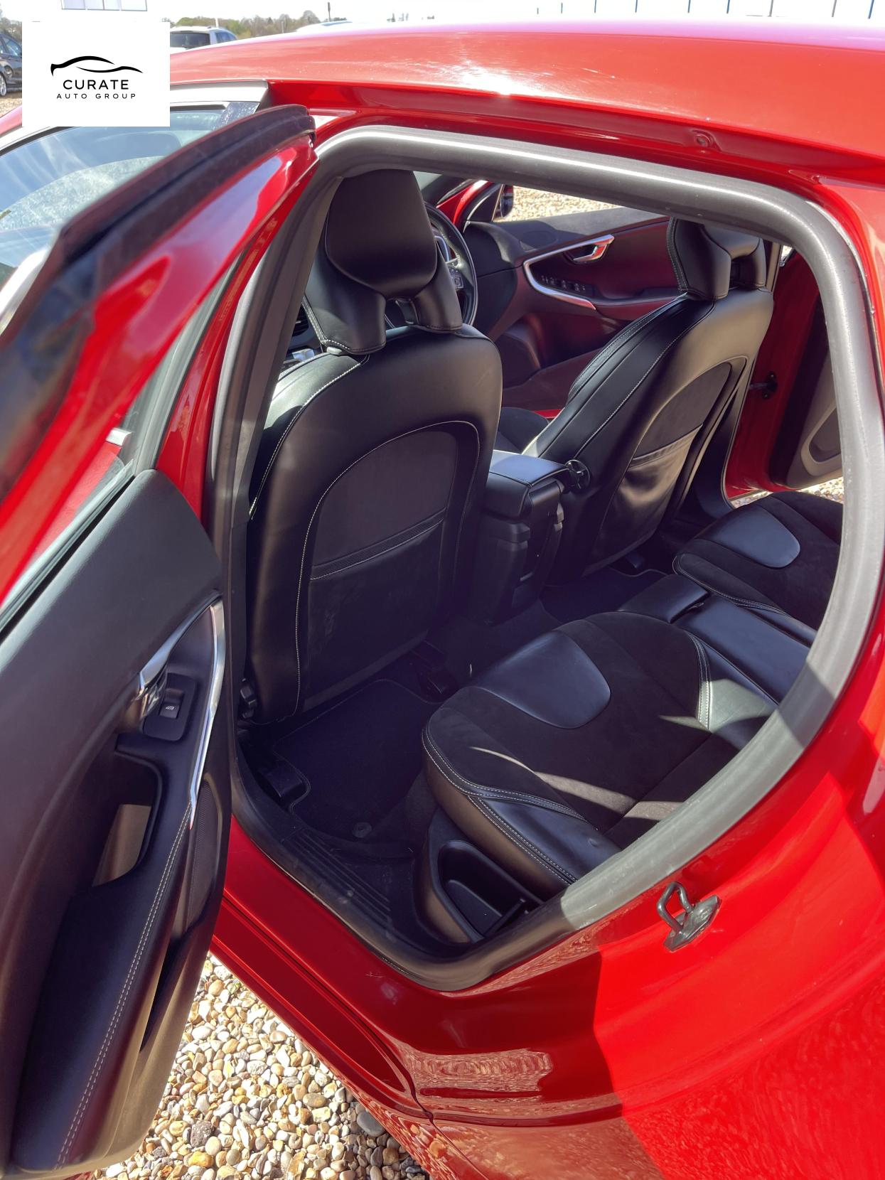 Volvo V40 1.6 D2 R-Design Hatchback 5dr Diesel Manual Euro 5 (s/s) (115 ps)