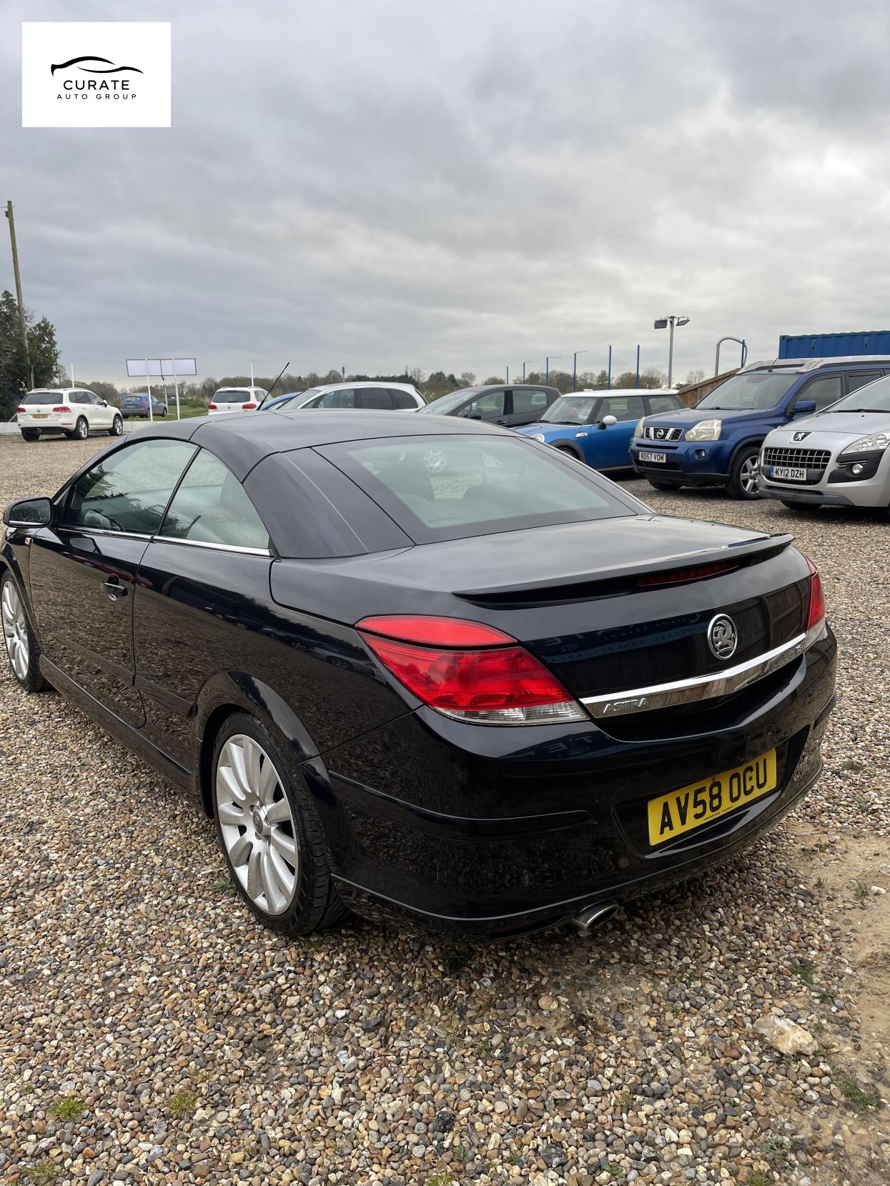 Vauxhall Astra 1.8i Exclusiv Black Twin Top 2dr Petrol Manual (177 g/km, 138 bhp)