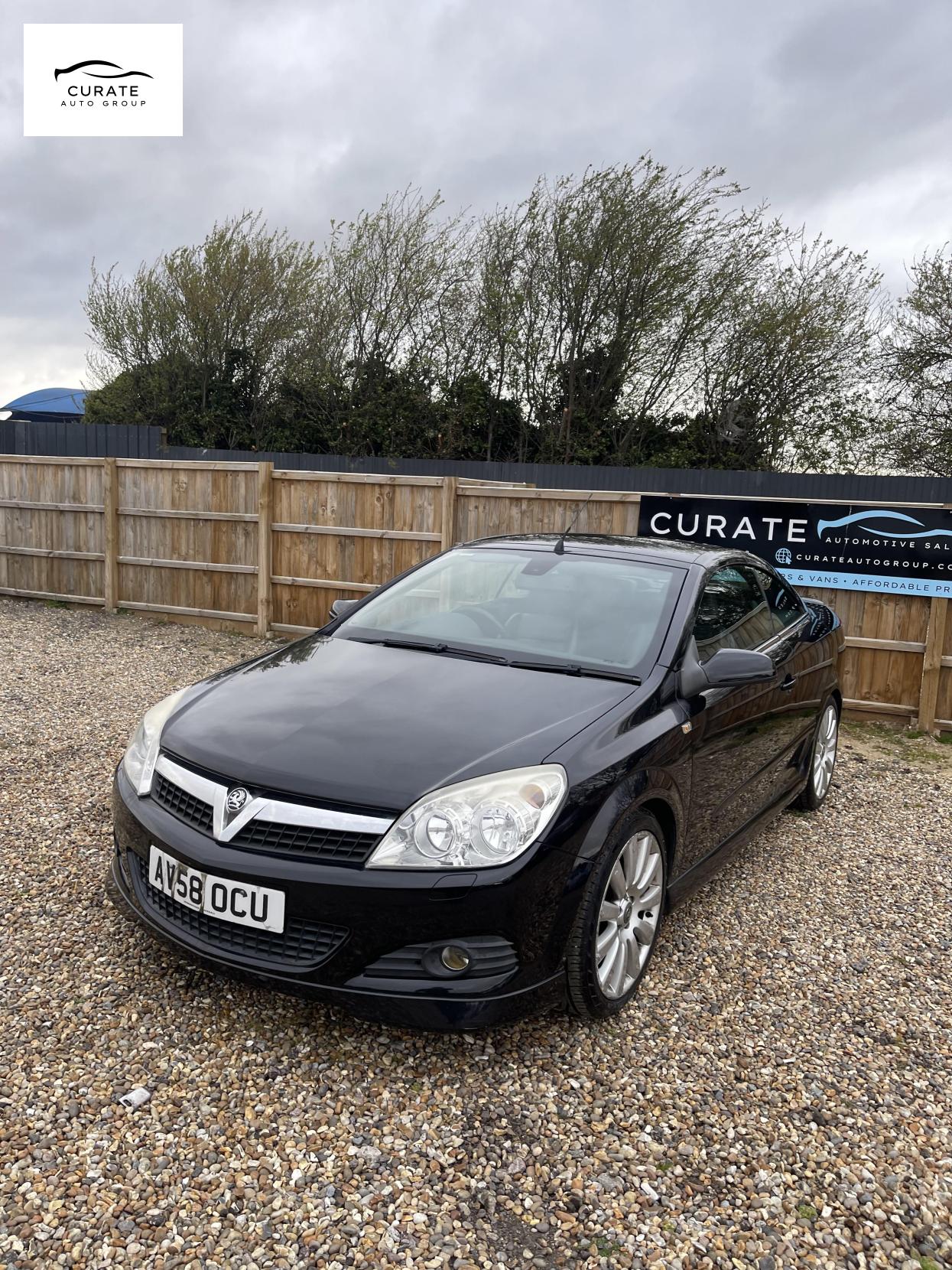 Vauxhall Astra 1.8i Exclusiv Black Twin Top 2dr Petrol Manual (177 g/km, 138 bhp)