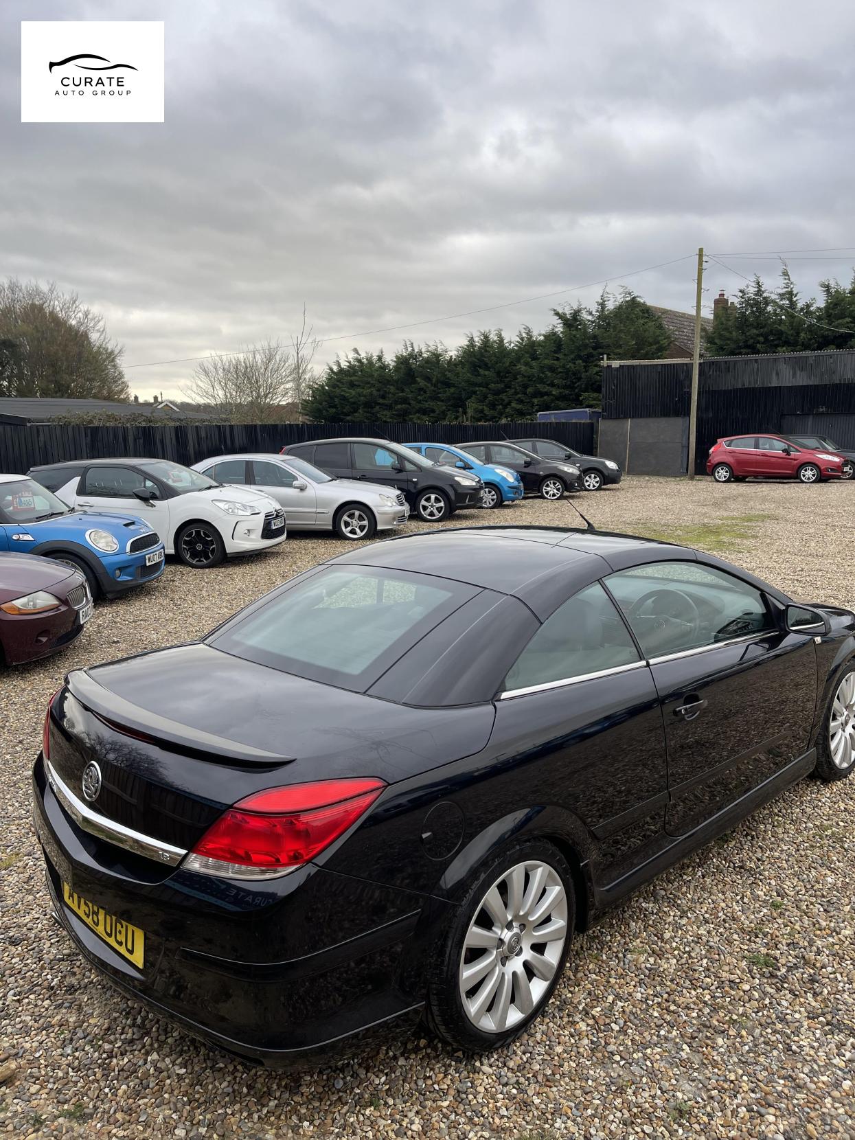 Vauxhall Astra 1.8i Exclusiv Black Twin Top 2dr Petrol Manual (177 g/km, 138 bhp)