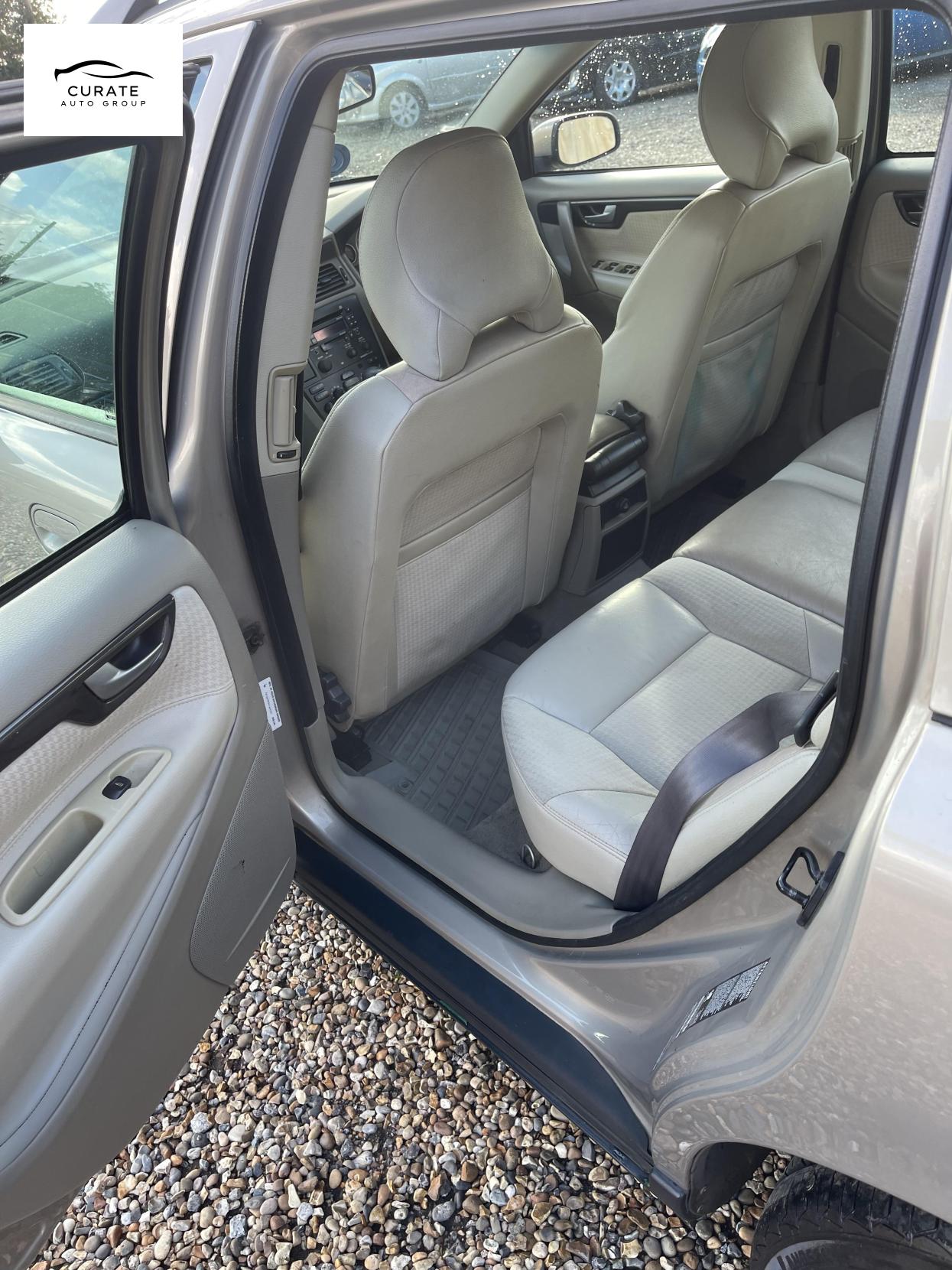 Volvo V70 2.4 D5 Sport Estate 5dr Diesel Geartronic (215 g/km, 163 bhp)