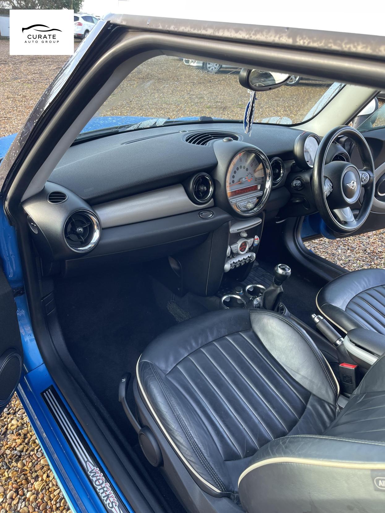 MINI Hatch 1.6 Cooper S Hatchback 3dr Petrol Manual Euro 4 (175 ps)